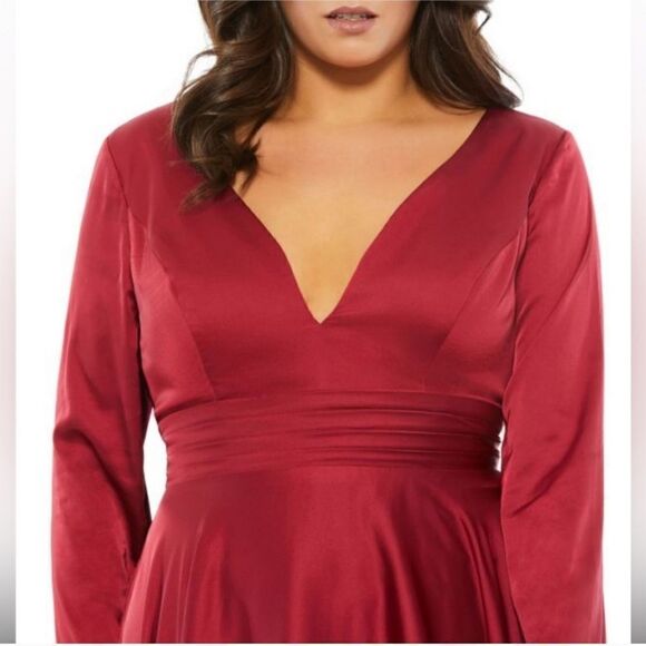 Mac Duggal 67907 Burgundy Satin V-Neck Long Sleeve Dress Sz 22W NWT - Picture 3 of 13
